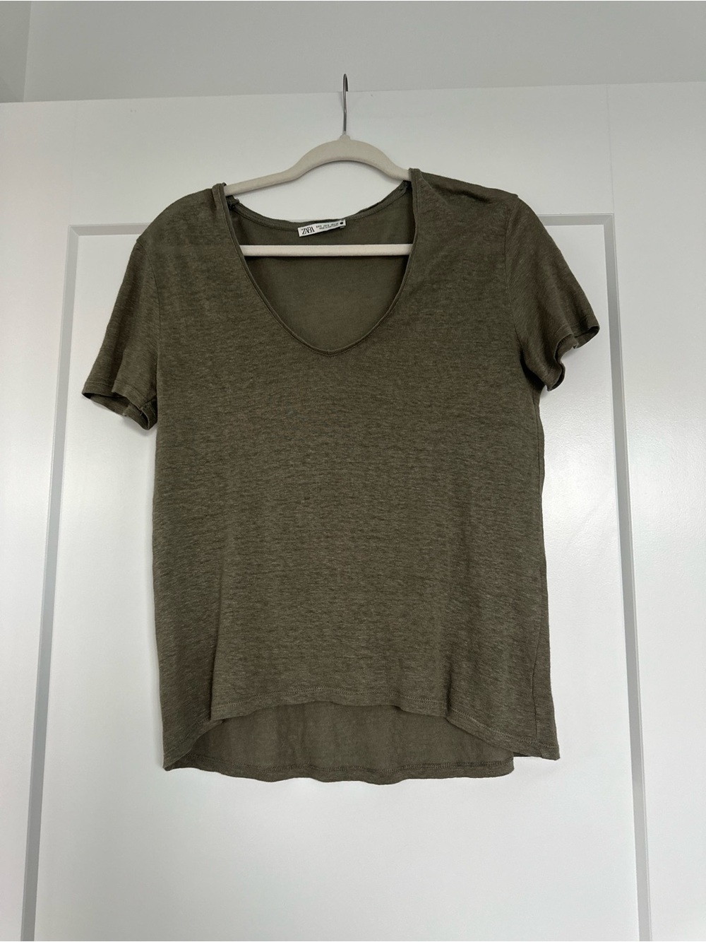 Zara Olive Green Short Sleeve Scoop Neck Tee